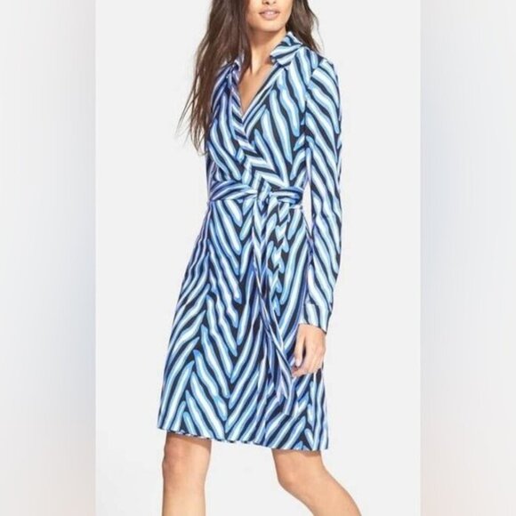 Diane Von Furstenberg DVF New Jeanne Two Wrap Dress Blue White Collared Size 2 - Picture 1 of 9